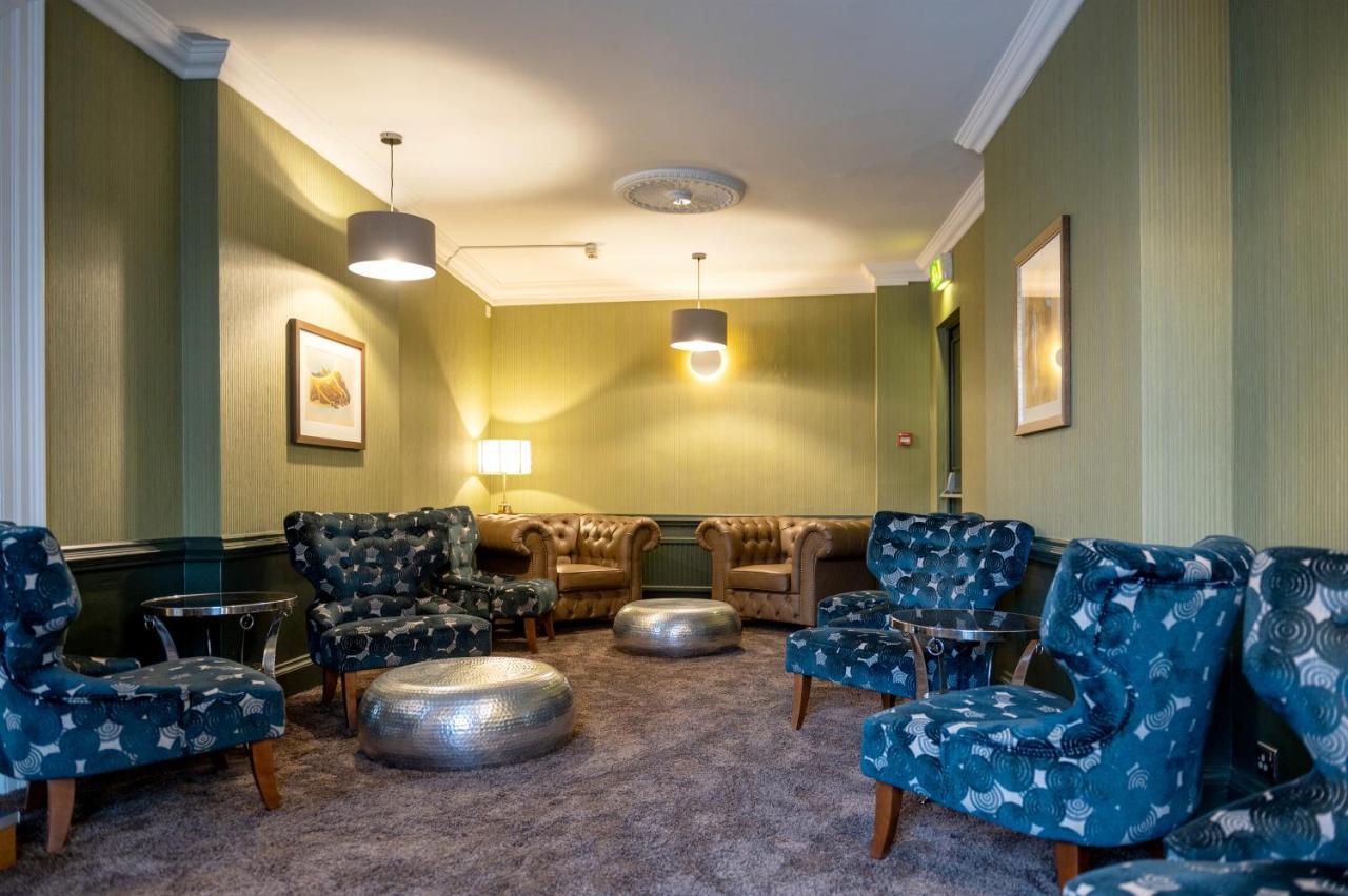 The Chequers Hotel Newbury  Exteriör bild