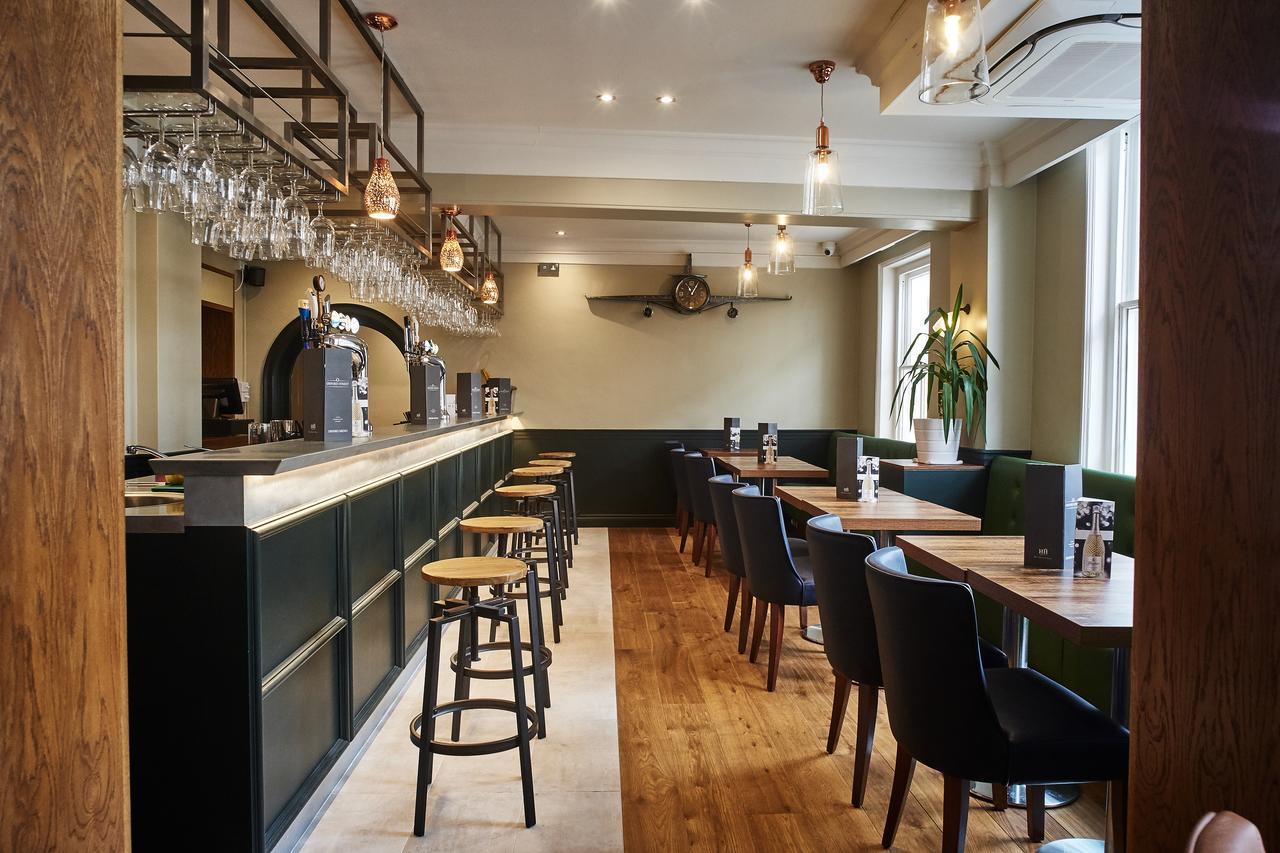 The Chequers Hotel Newbury  Exteriör bild